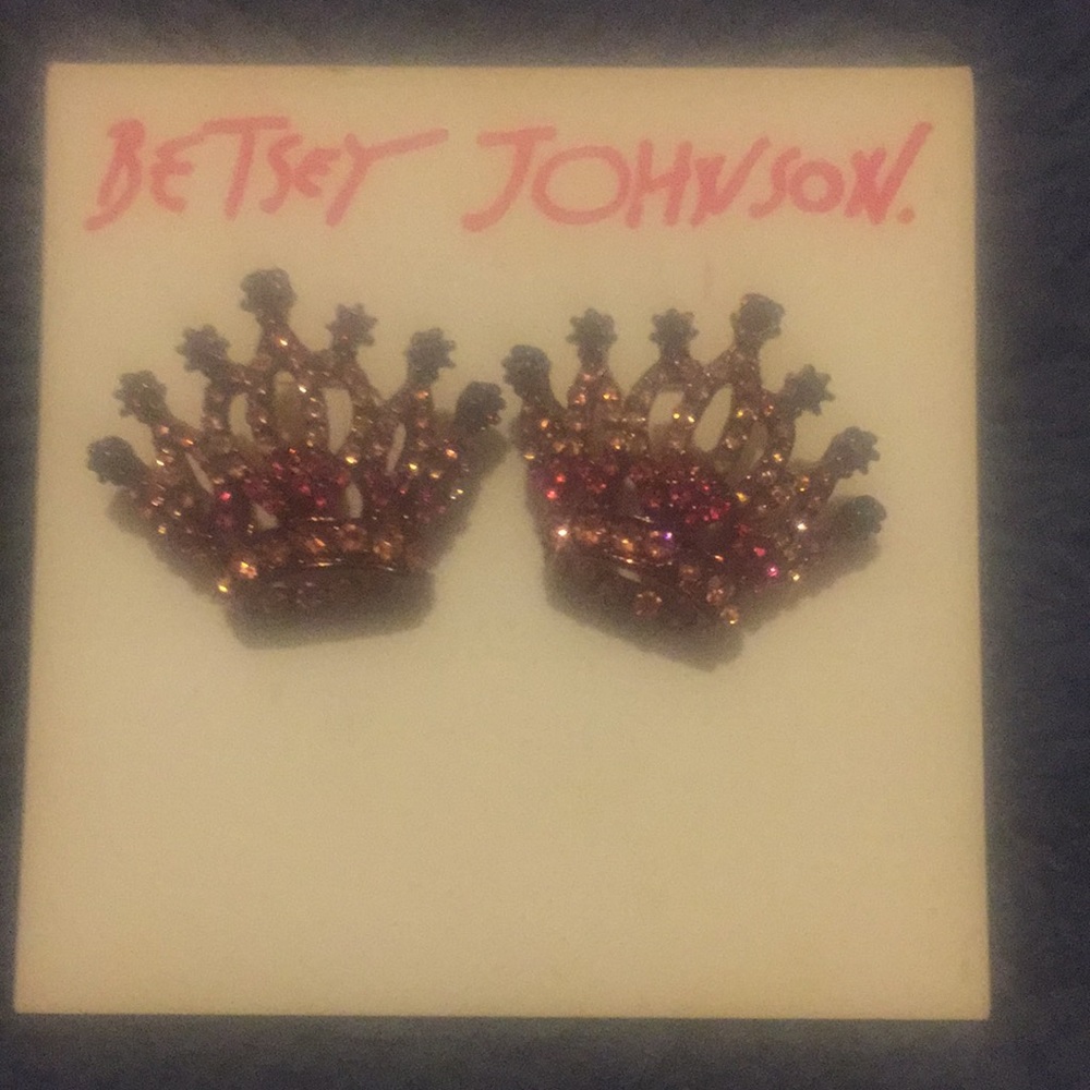 Princess crowns that glitter, gorgeous purple pink